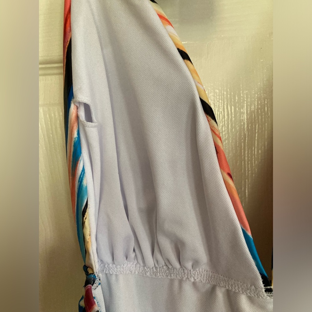 New One piece multi colored halter neck swimsuit - Picture 6 of 6